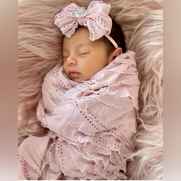 rockin royalty Other - Rockin Royalty Pink Swaddle and headband set newborn 0-3months baby girl
